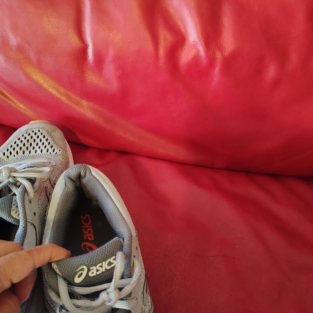 ASICS Women's Gray Running Shoes - Picture 4 of 6